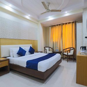 Hotel Blessings On Road Near New Delhi Railway Station Renovated 2025 May
